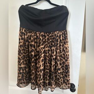 Forever 21 Black and Leopard Print Strapless Dress. Size 1x. Prom